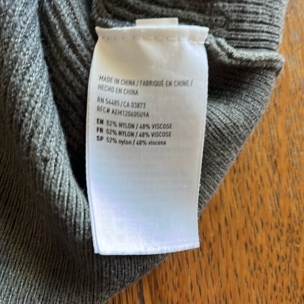 American Eagle Pullover Sweater Green Tie Dye Size Medium Long Sleeves - Picture 9 of 14
